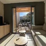 Mazet Tahiti Parc * Le Lavandou